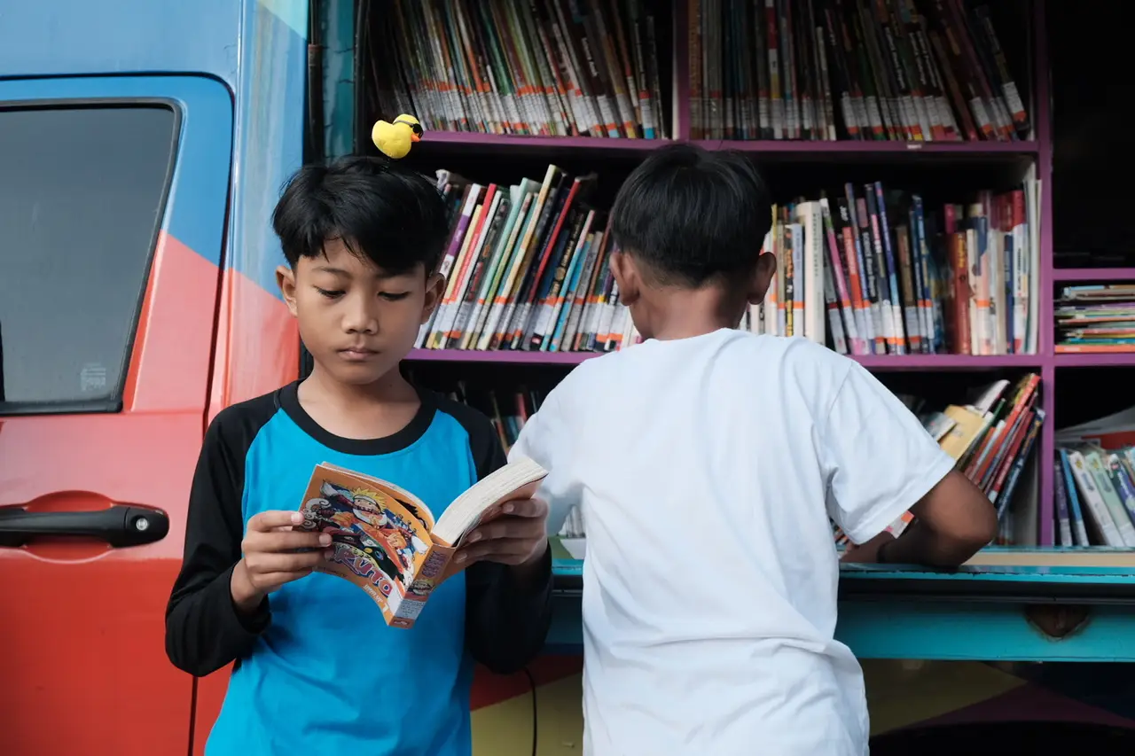 Mobil Perpustakaan Keliling Hadir di Minggu Pagi, Ramai Diminati Warga Depok