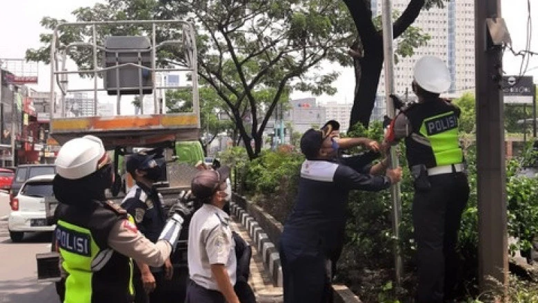 Titik-titik di Kota Depok Ini Rawan Kecelakaan, Kini Dipasang Rambu Peringatan