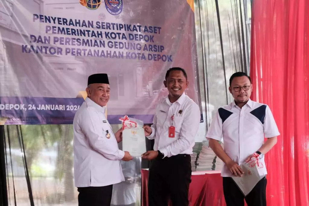 Terima 856 Sertifikat Aset Pemkot Depok dari BPN, Wali Kota Depok Tekankan Perkuat Kolaborasi