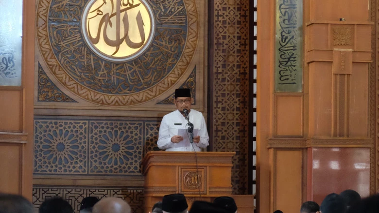 Jadi Khotib Salat Jumat, IBH Sampaikan Beberapa Sikap Manusia terhadap Islam