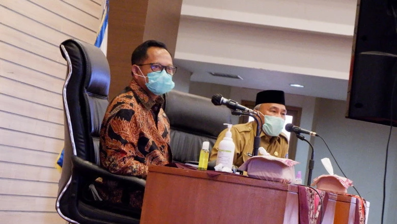 Sambangi Depok,  Mendagri Minta Kolaborasi Penanganan Corona Ditingkatkan
