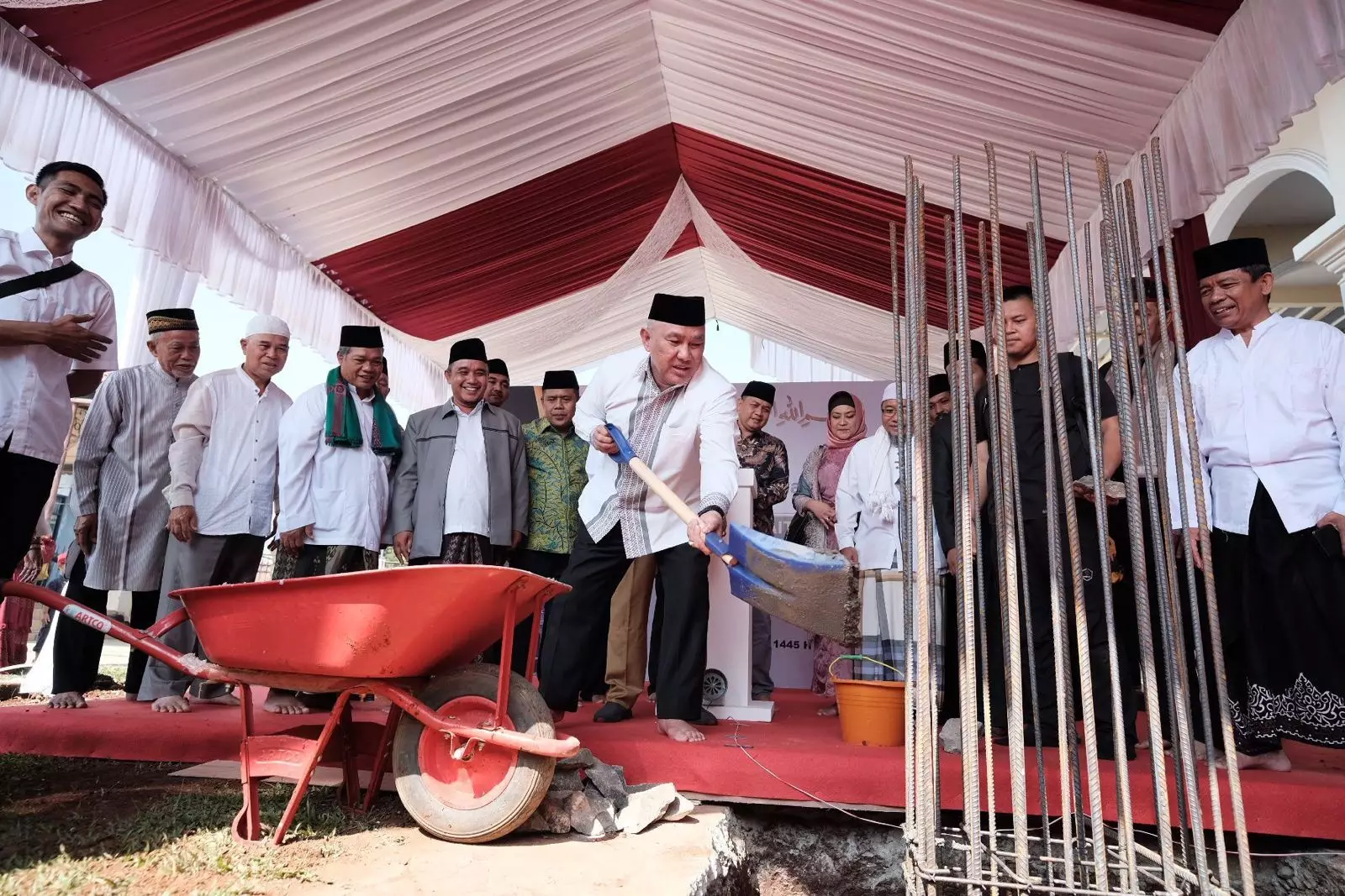 Wali Kota Depok Lakukan Peletakan Batu Pertama Pembangunan Masjid Jamie Baiturrahman