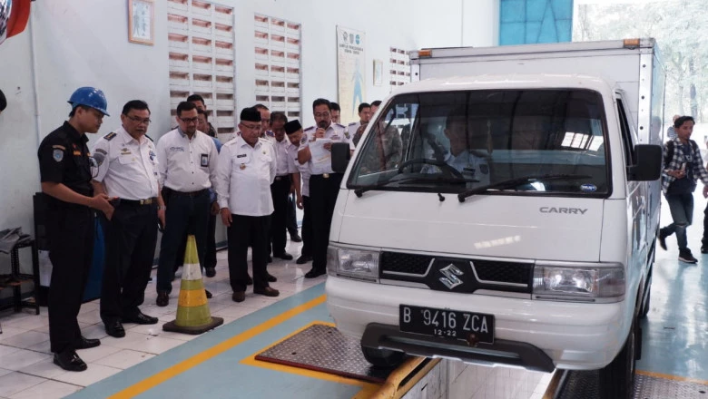 Wali Kota Depok Tinjau Pengujian Kendaraan Bermotor