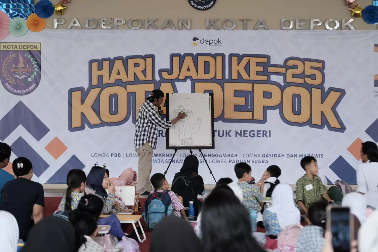 Ratusan Anak SD Antusias Ikuti Pelatihan Menggambar di Alun-Alun Depok