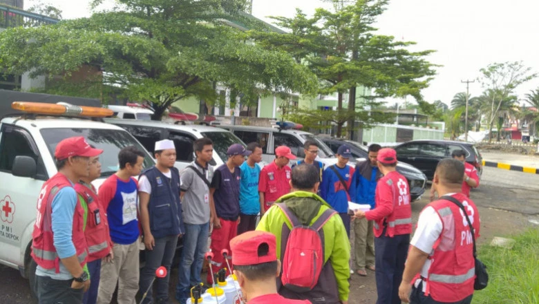 PMI Depok Lakukan Penyemprotan Disinfektan Hingga Awal April