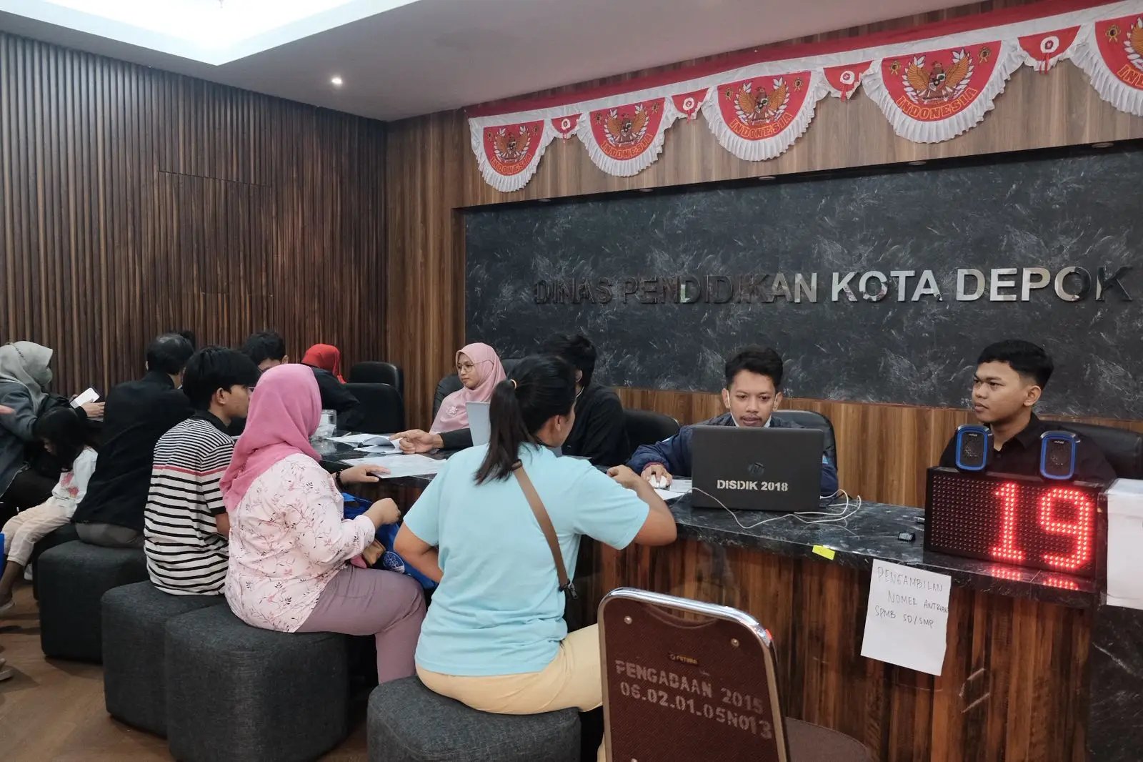 Orang Tua Bisa Adukan Masalah SPMB ke Posko Disdik Depok