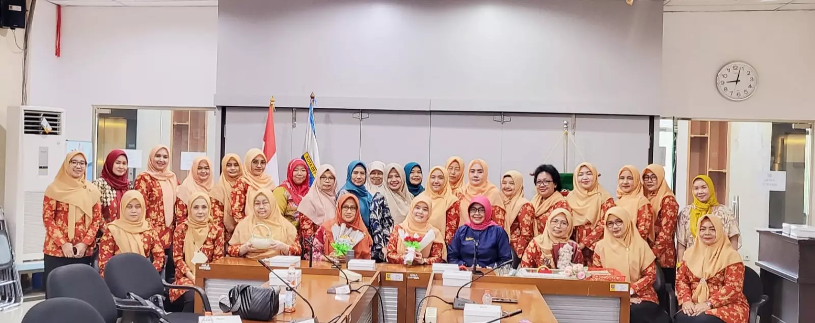 Asah Kreativitas Anggotanya, DWP Kota Depok Gelar Pelatihan Hand Bouquet Kerudung