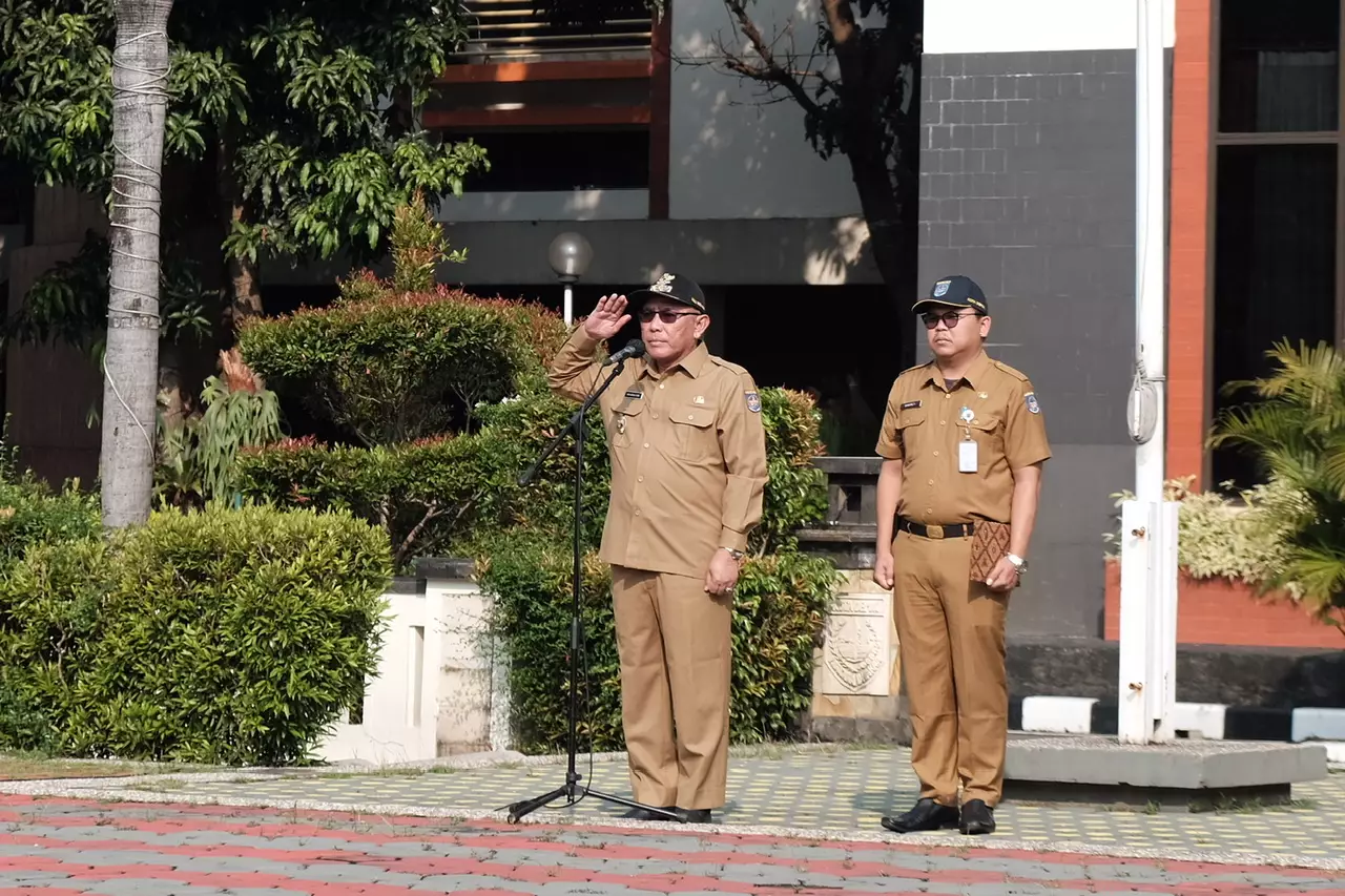 Jadi Pembina Apel Pagi, Wali Kota Depok Beri Apresiasi Kepada ASN yang Pensiun