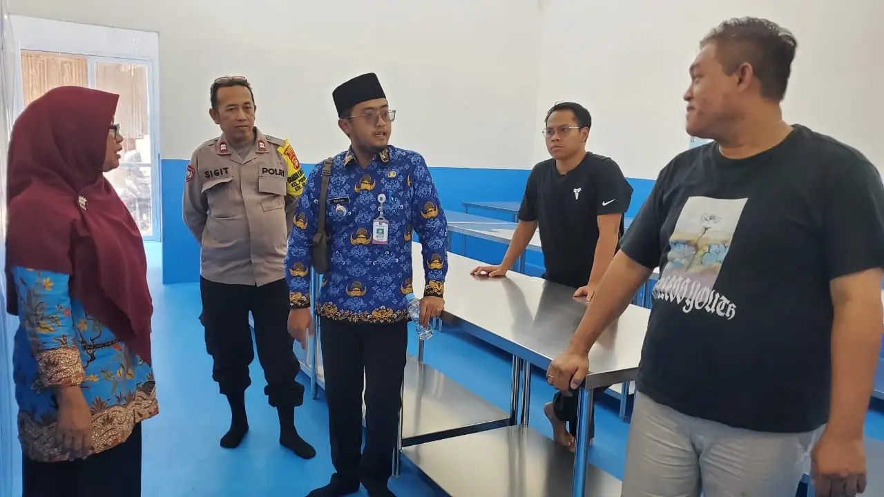 Lurah Rengga Dukung KMP Pasok Bahan Pokok untuk Dapur SPPG