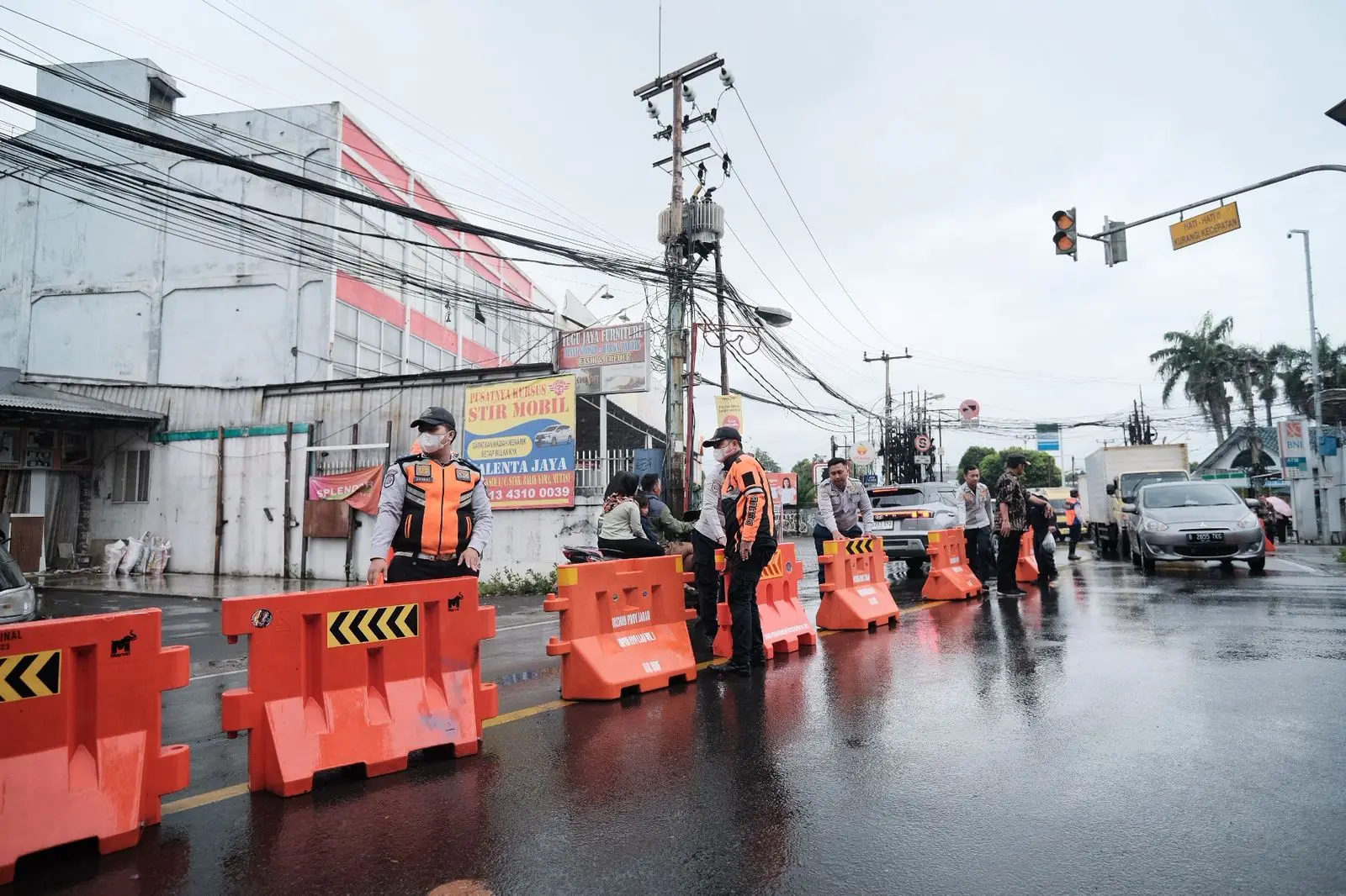 Uji Coba MRLL di Tugu Batu Sawangan Dimulai, Berjalan Lancar Meski Diguyur Hujan