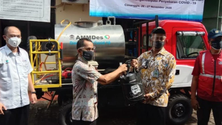 Cegah Corona, Penyemprotan Disinfektan Dilakukan di 13 RW Kelurahan Mekarsari