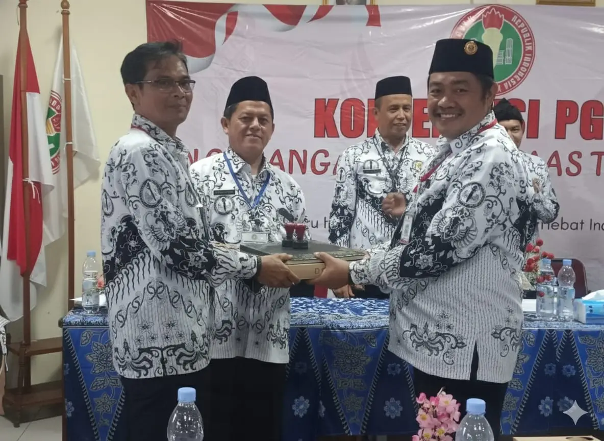 Terpilih Secara Aklamasi, Arwin Rangkuti Jabat Ketua PGRI Kecamatan Panmas Periode 2025–2030