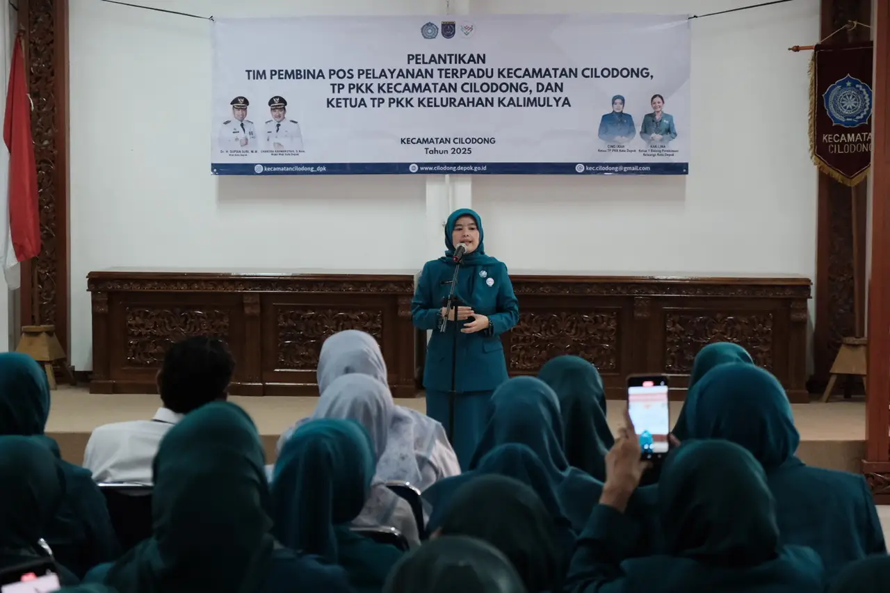 Cing Ikah Hadiri Pelantikan Tim Pembina Posyandu Kecamatan Cilodong