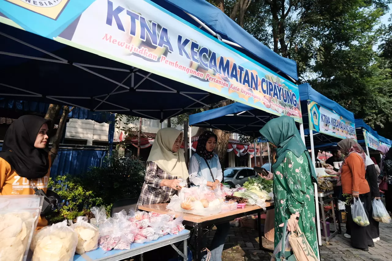 Pemkot Depok Gelar Pasar Tani di Balai Kota