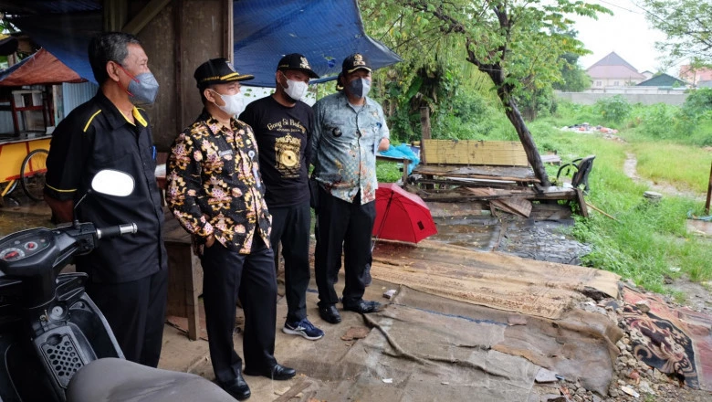 Sekda Tinjau Lahan Rencana Pembangunan Jalan Masuk SMAN 14 Depok