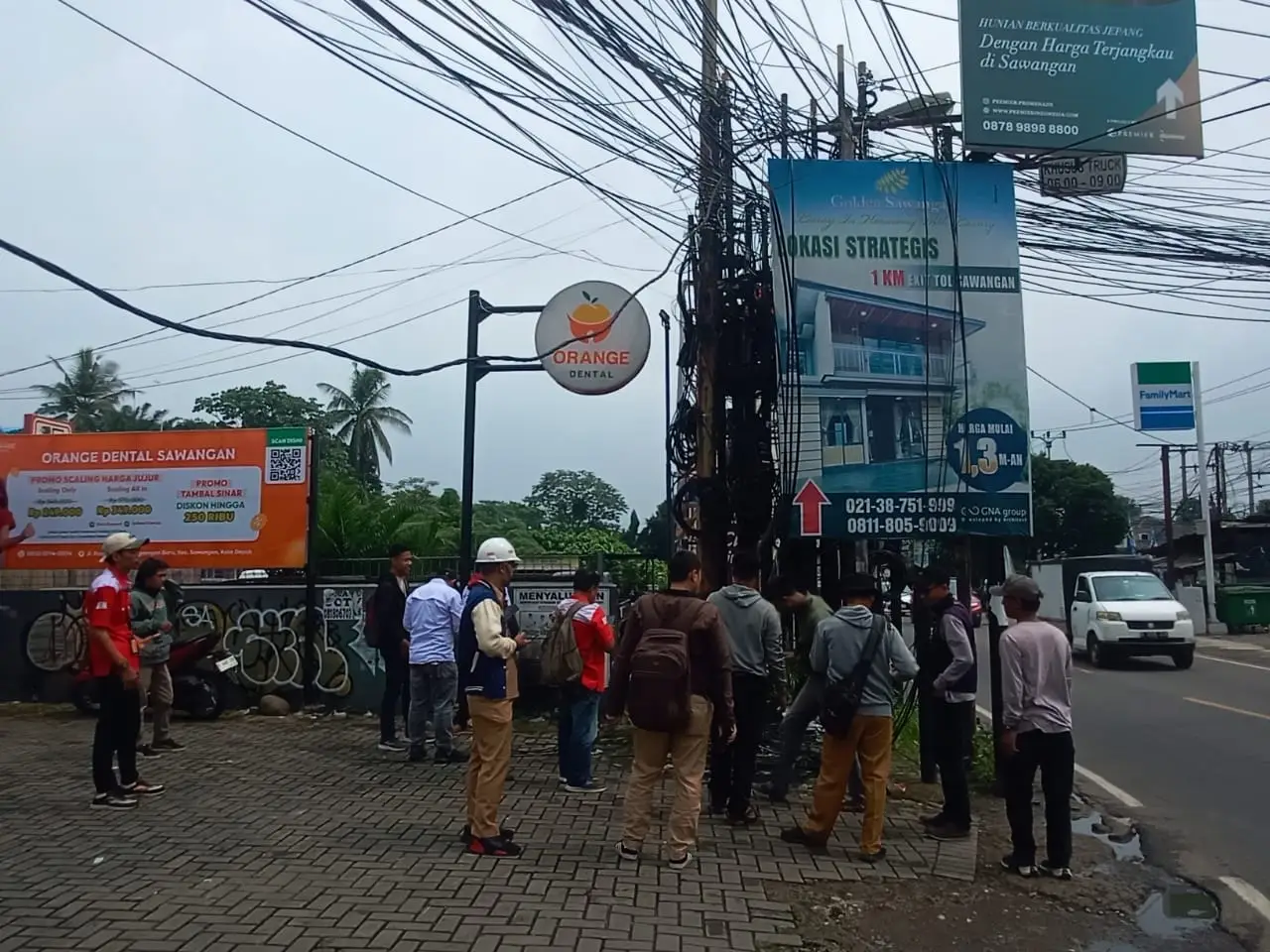 DPUPR Depok Rapikan Kabel Udara di Sawangan