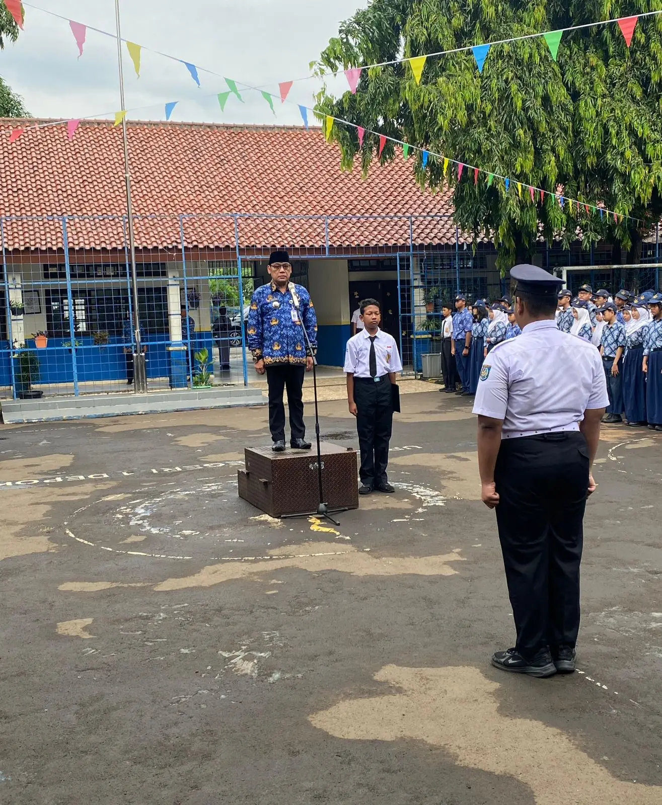 Camat Panmas Ajak Pelajar SMPN 1 Depok Hayati Makna Sumpah Pemuda