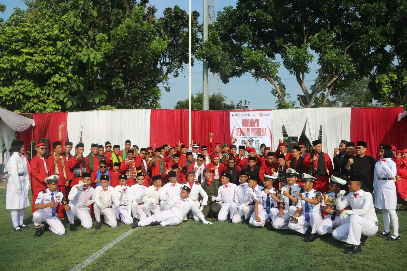 Upacara HUT ke-80 RI di Grogol Meriah, Ribuan Warga Hadir di Lapangan BIG