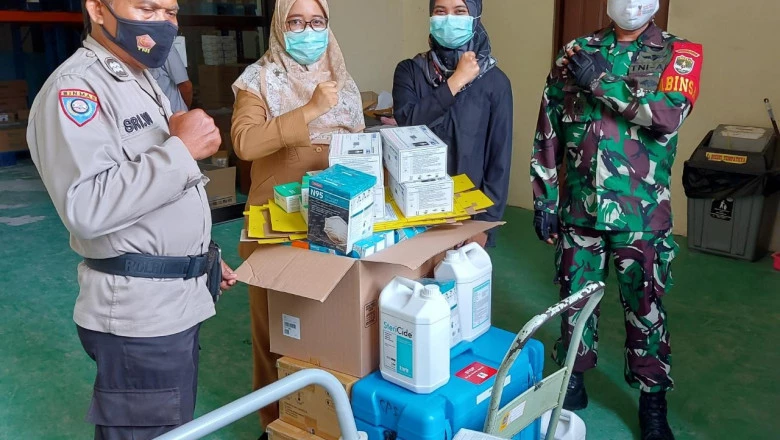 UPTD Farmasi Depok Distribusikan 1.680 Vial Vaksin AstraZeneca ke 33 Faskes