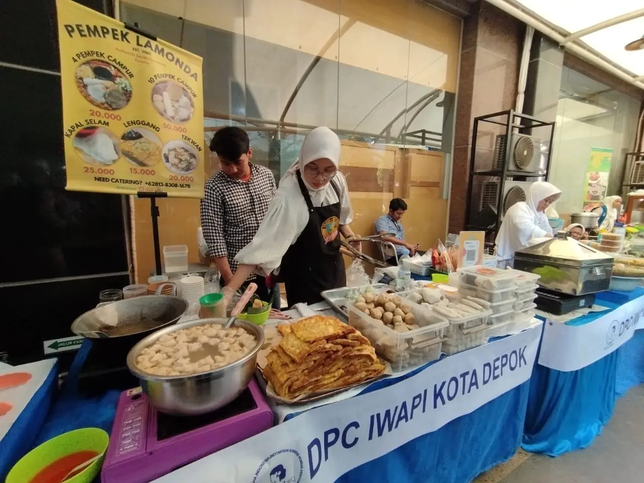 Momen Rakercab, IWAPI Kota Depok Jajakan Produk Kuliner Unggulan