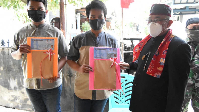  15 Remaja Usia 17 Tahun di Tapos Diberi Hadiah Kemerdekaan