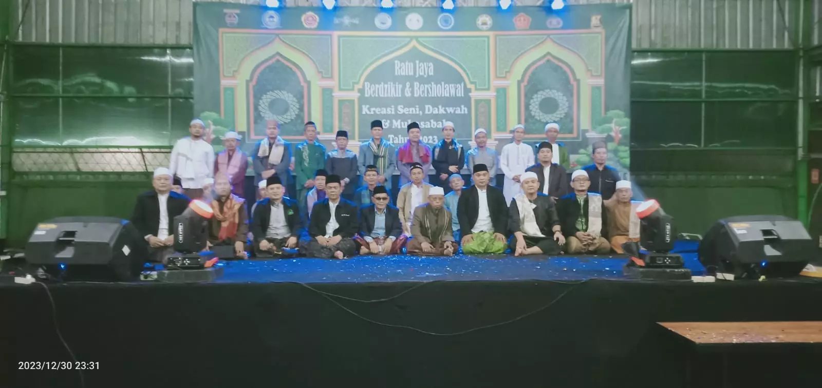 Bentuk Syukur, Warga Ratujaya Tutup 2023 dengan Bersalawat Bersama