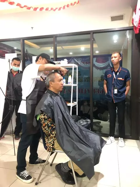 Gebyar Potong Rambut Gratis Fasilitasi Alumni Pelatihan Barber Asah Kemampuan