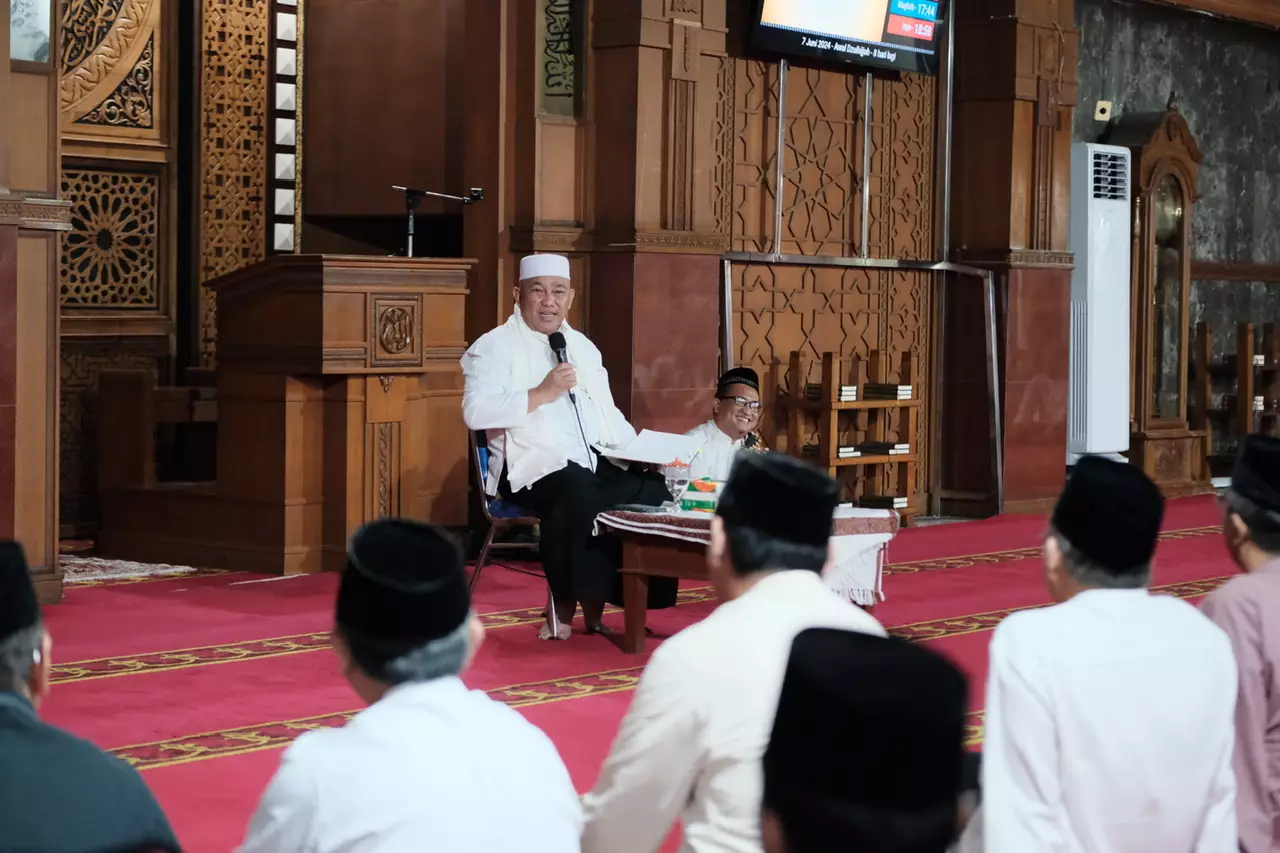 Pemkot Depok Gelar Salat Subuh Berjamaah dan Taklim Bulanan untuk ASN