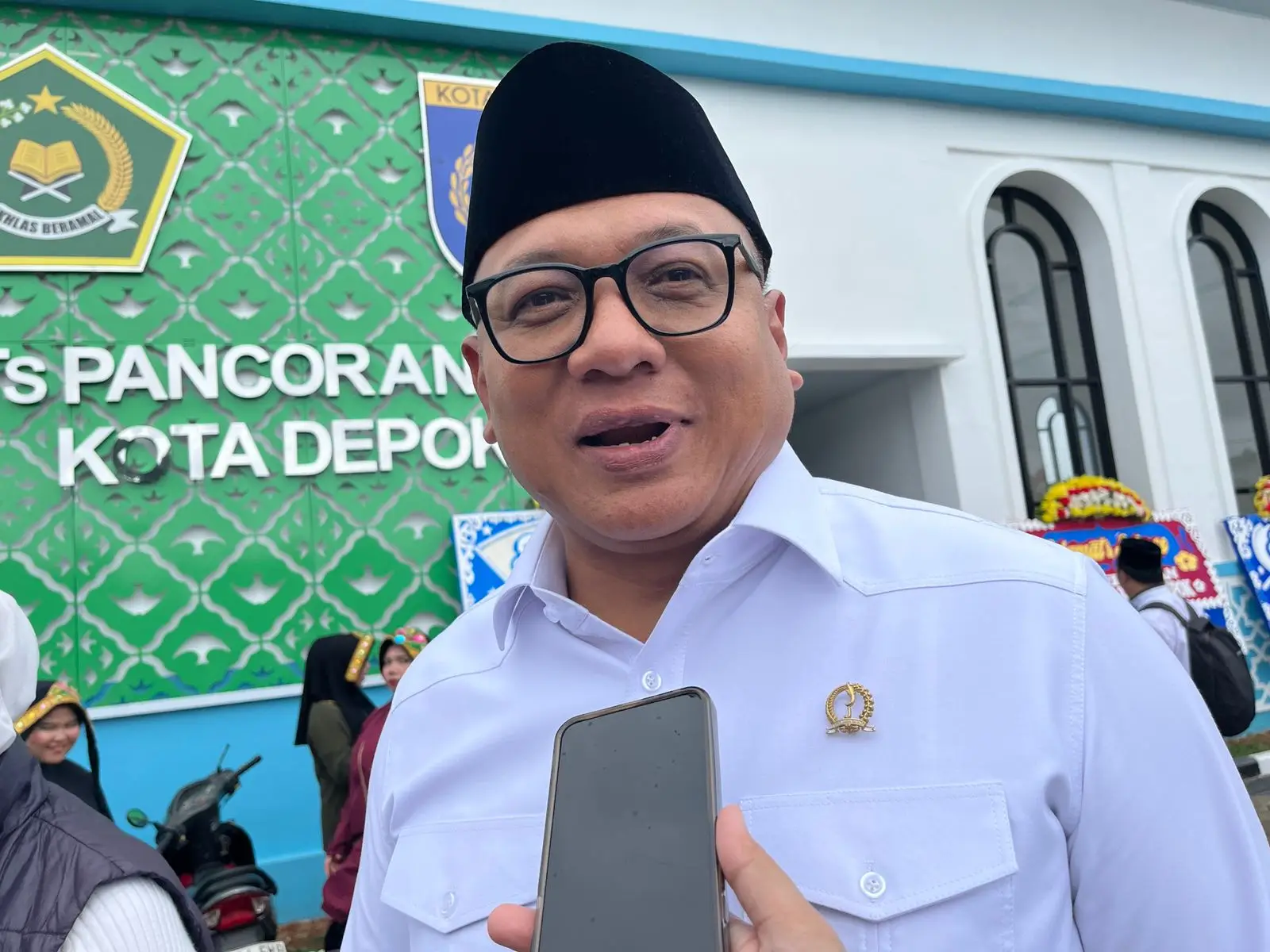 Dinobatkan Bapak Madrasah, Wali Kota Depok Supian Suri Tuai Dukungan Pradi Supriatna