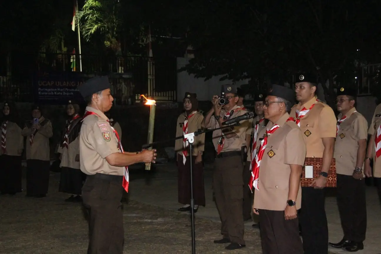 Penuh Khidmat! Ini Pesan Menyentuh Ketua Kwarcab Depok Saat Malam Ulang Janji Pramuka