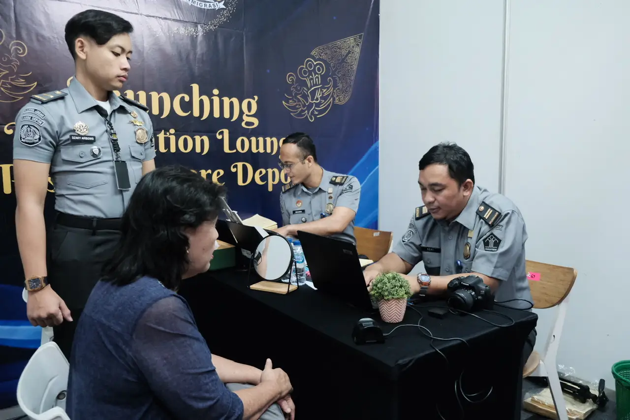 Disdukcapil Gandeng Imigrasi Depok Buka Layanan Kependudukan dan Imigrasi di Mall Pesona Square
