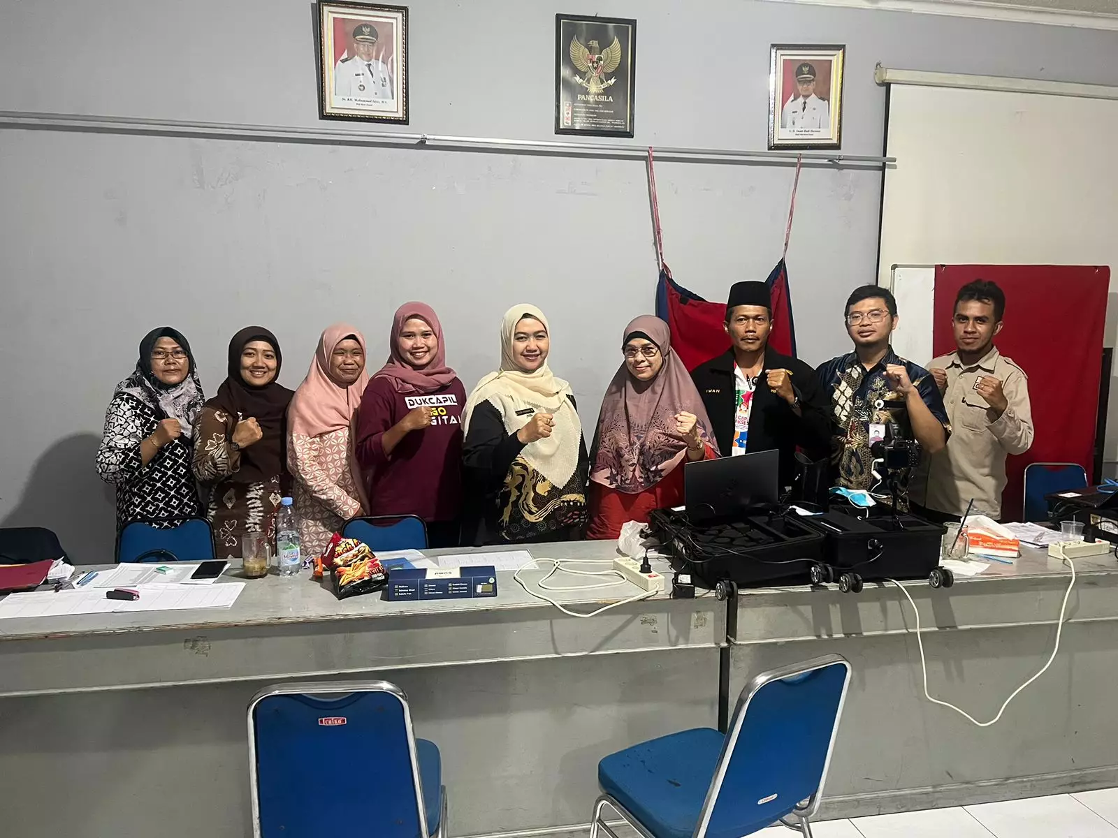 Mudahkan Warga, Lurah Mekarjaya Berharap Layanan Jemput Bola Perekaman KTP-el dan Fastaraga Berlanjut