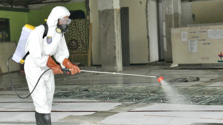 Cegah Corona, Fasilitas Publik di Depok Mulai Disemprot Disinfektan