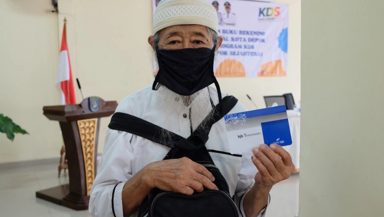 Dapat KDS dari Pemkot Depok, Warga Sukmajaya: Alhamdulillah Bisa Bantu Kebutuhan Sehari-hari